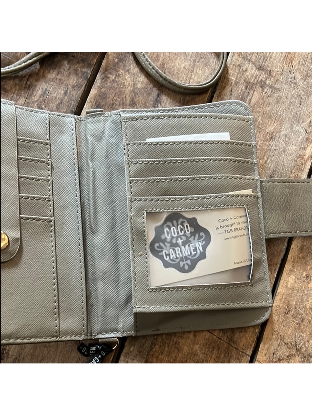COCO & CARMEN Tan and Gold Wallet/Crossbody NWT - Picture 2 of 5